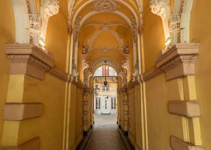 Balcony Gallery アパート