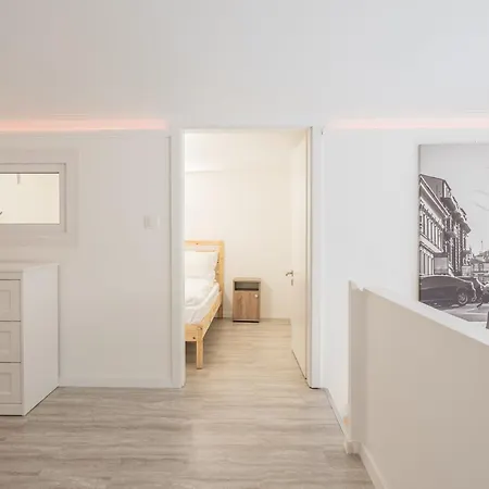 Balcony Gallery * 布达佩斯