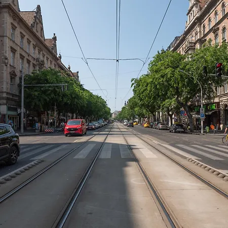 Balcony Gallery * 布达佩斯